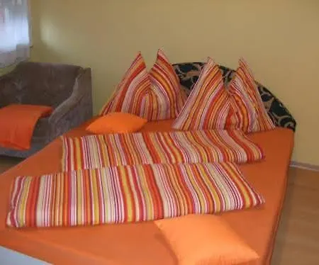 Erna Apartament *